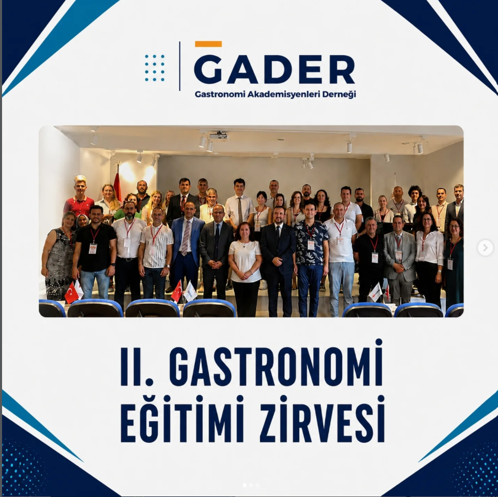 II. Gastronomi Eğitimi Zirvesi, 27 Haziran 2024 tarihinde gastronomi eğitiminin güncel sorunlarını, çözüm önerilerini ve geleceğe yönelik gelişim alanlarını değerlendirmek amacıyla akademisyenleri bir araya getirdi.
Zirve kapsamında; Gastronomi ve Mutfak Sanatları lisans ve lisansüstü programlarında yaşanan sorunlar, bölüm açma kriterleri, öğrenci kabul süreçleri, müfredat yapıları, uygulama mutfakları, lisansüstü eğitim olanakları, akademik takvim, akreditasyon süreçleri, sektör–üniversite iş birlikleri ve gastronomi bilim alanı doçentliği gibi birçok konu farklı oturumlarda ele alındı.
Alanında uzman akademisyenlerin katkılarıyla gerçekleştirilen zirvede, gastronomi eğitiminin niteliğinin geliştirilmesine yönelik görüş alışverişinde bulunularak ortak değerlendirmeler ortaya konuldu.
